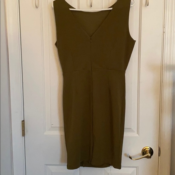 Dress - Picture 2 of 2